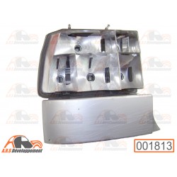 Support feu arrière gauche...