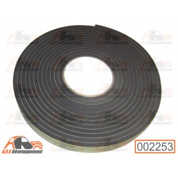 Mousse autocollante rigide...